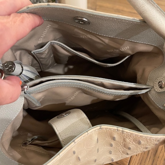 SOLD Brahmin Amelia Medium Crossbody Bucket Bag in Seafoam Green - Picture 3 of 9